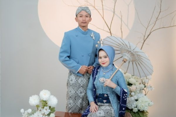 EF8BCC3C-4171-4957-93EC-A20B8AD64A88