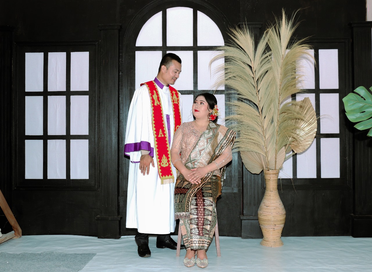 64b7d570f13f4b8b97fef29406956c7d-1